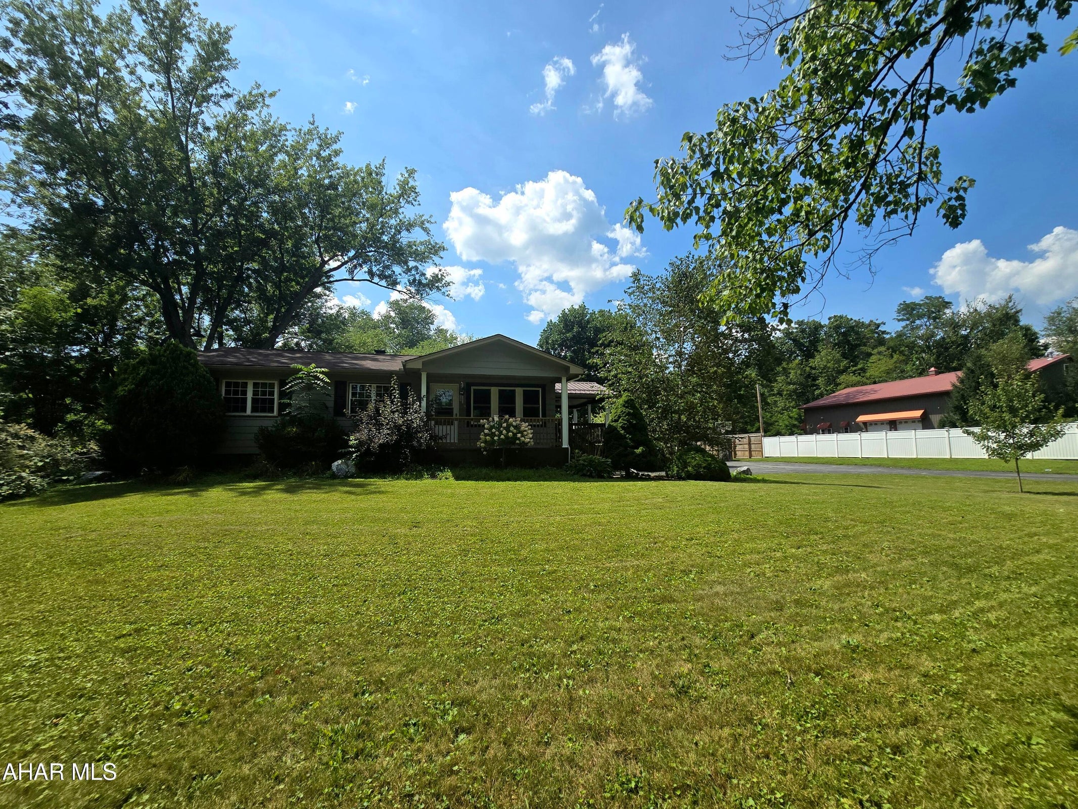 897 Burns Ave