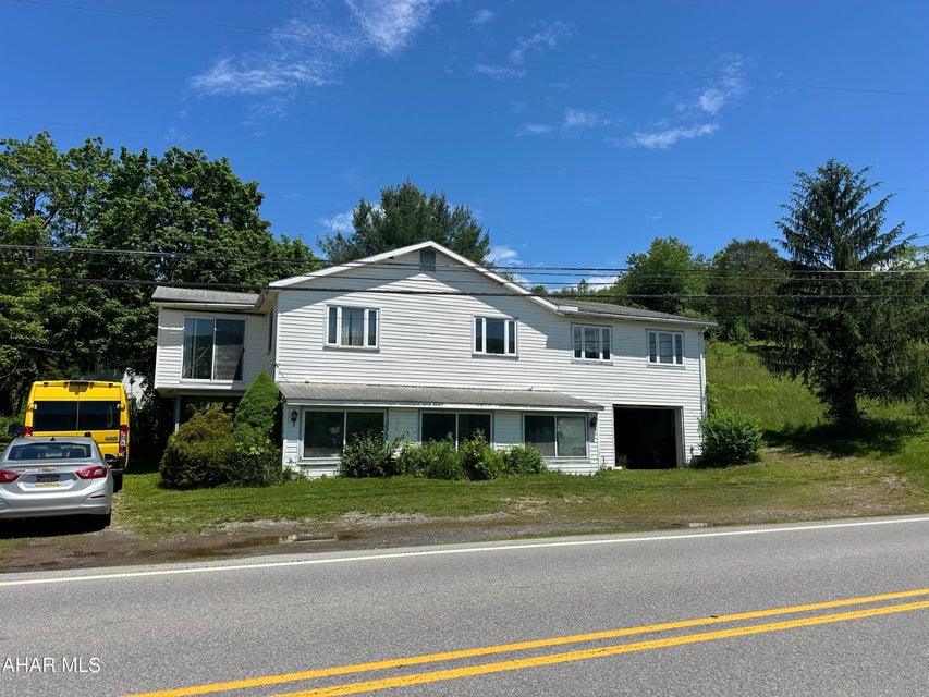 1562 W Loop Road