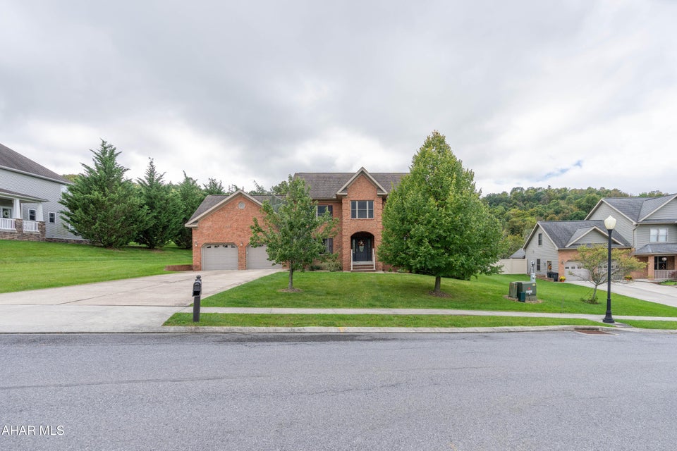 238 Hamer Drive